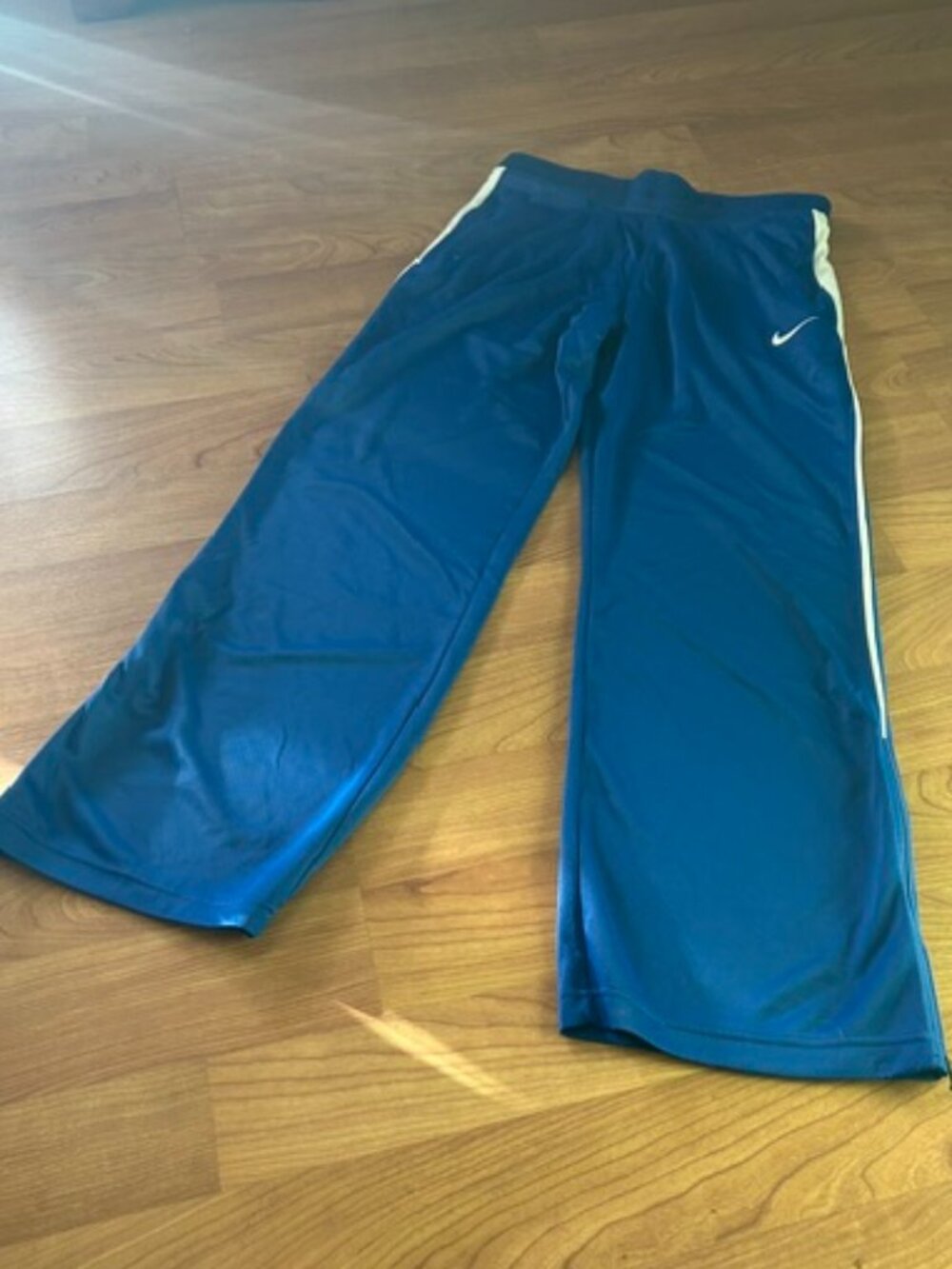 Nike Dri-FIT Women's Warm-Up Track Pants – Size Medium